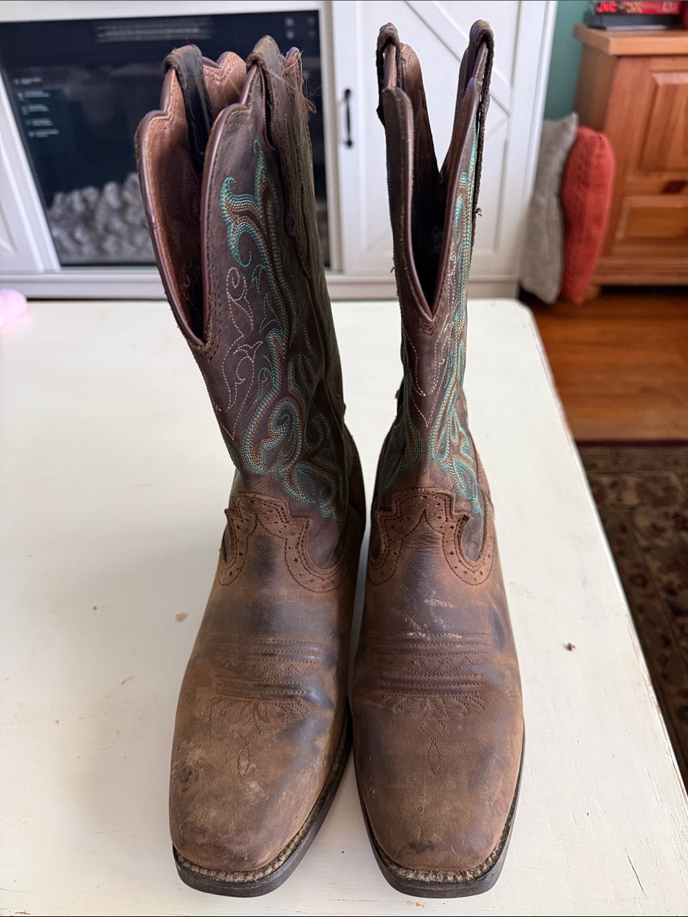 Women's Justin Brown Leather Western Boots with Turquoise Stitching